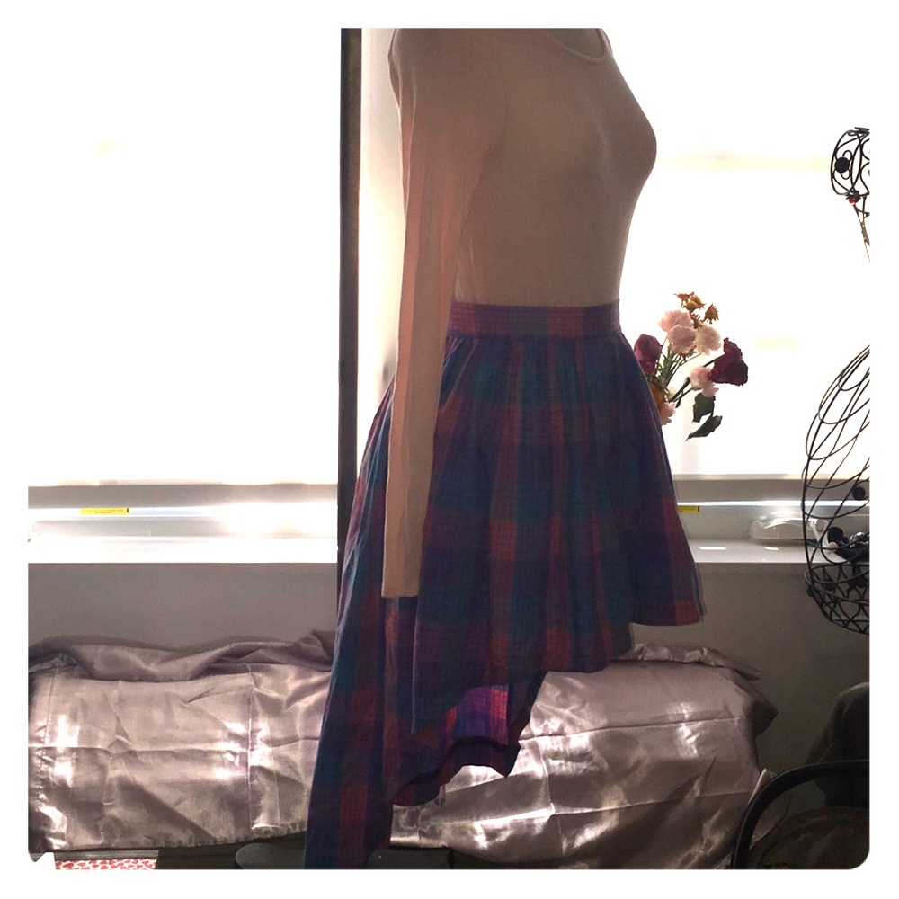 Pretty plaid Hi low skirt